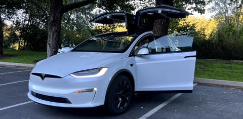 Tesla Model X 2022