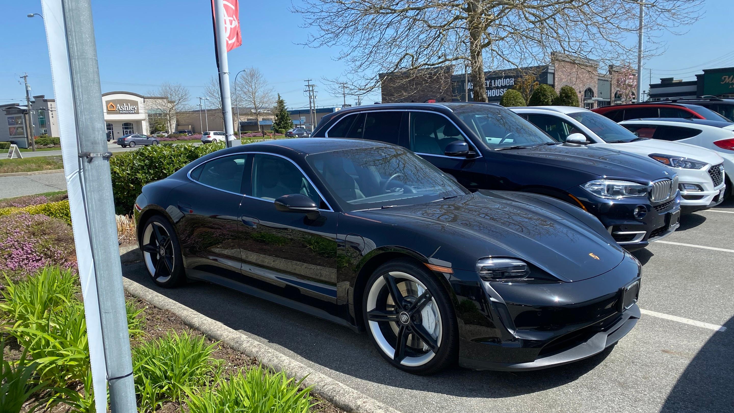 Porsche Taycan 2020 à 