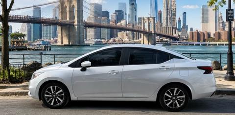 Nissan Versa 2021