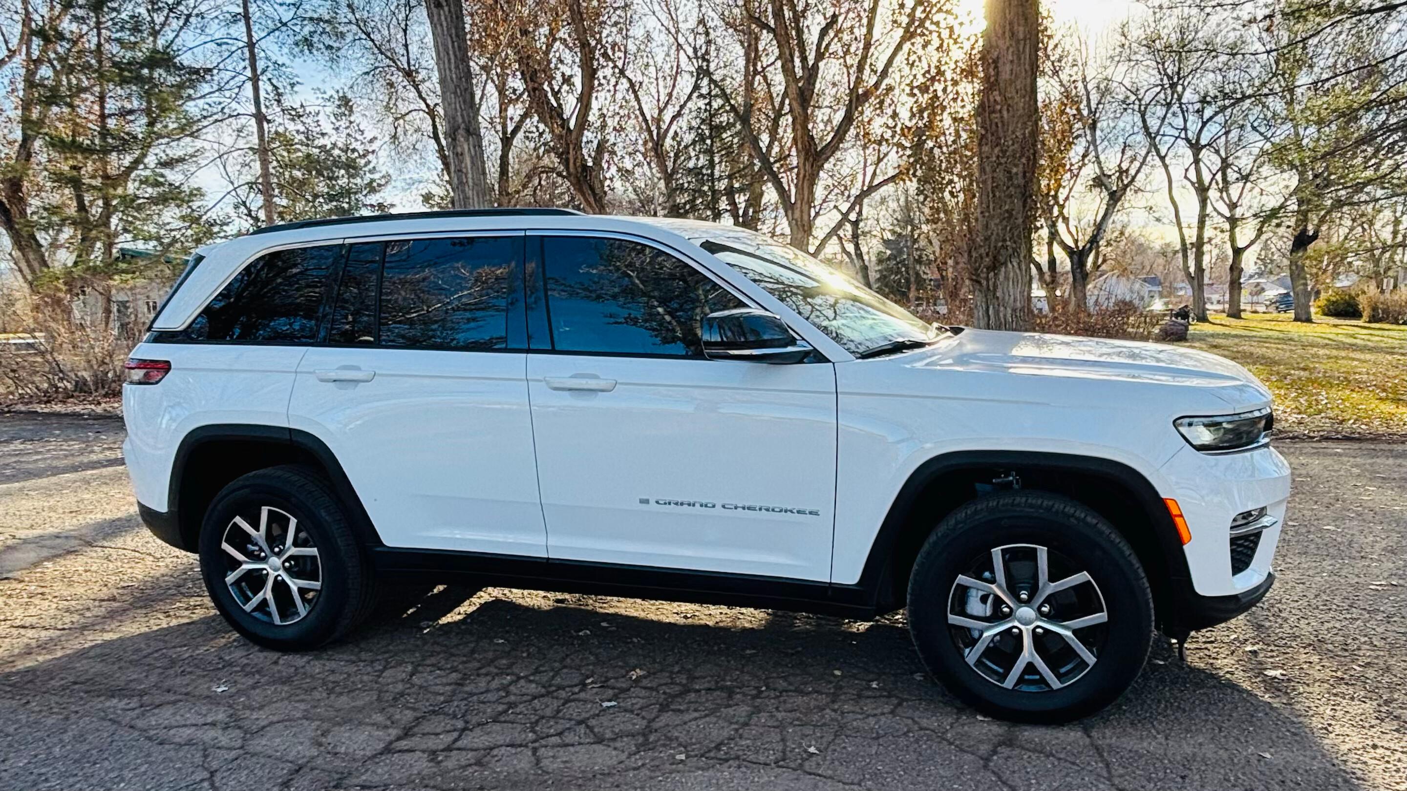 Jeep Grand Cherokee 2024 in Montrose, CO