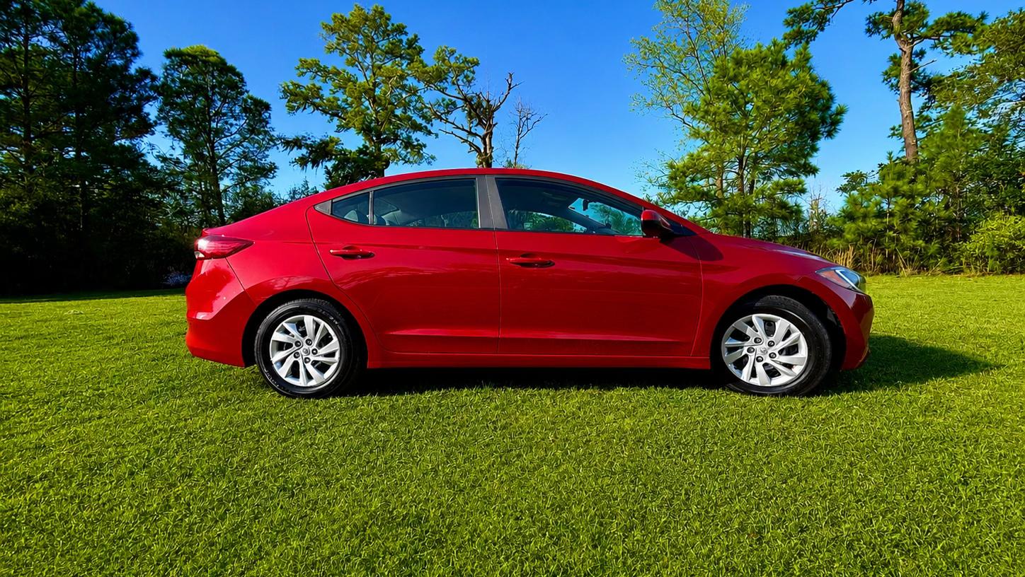 Hyundai Elantra 2017 in Havelock, NC