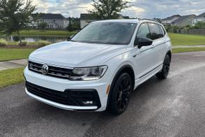 Volkswagen Tiguan car