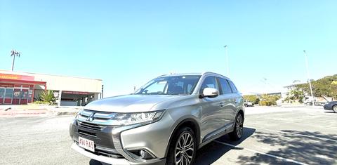 Mitsubishi OUTLANDER 2018