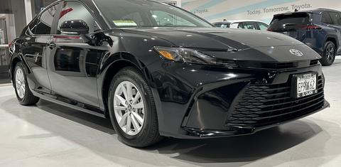 Toyota Camry Hybrid 2026