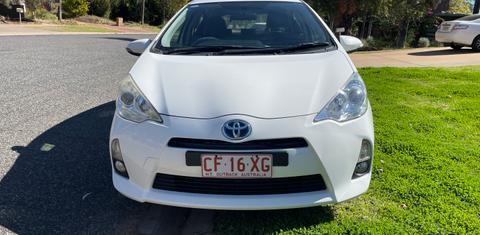 Toyota PRIUS-C 2013