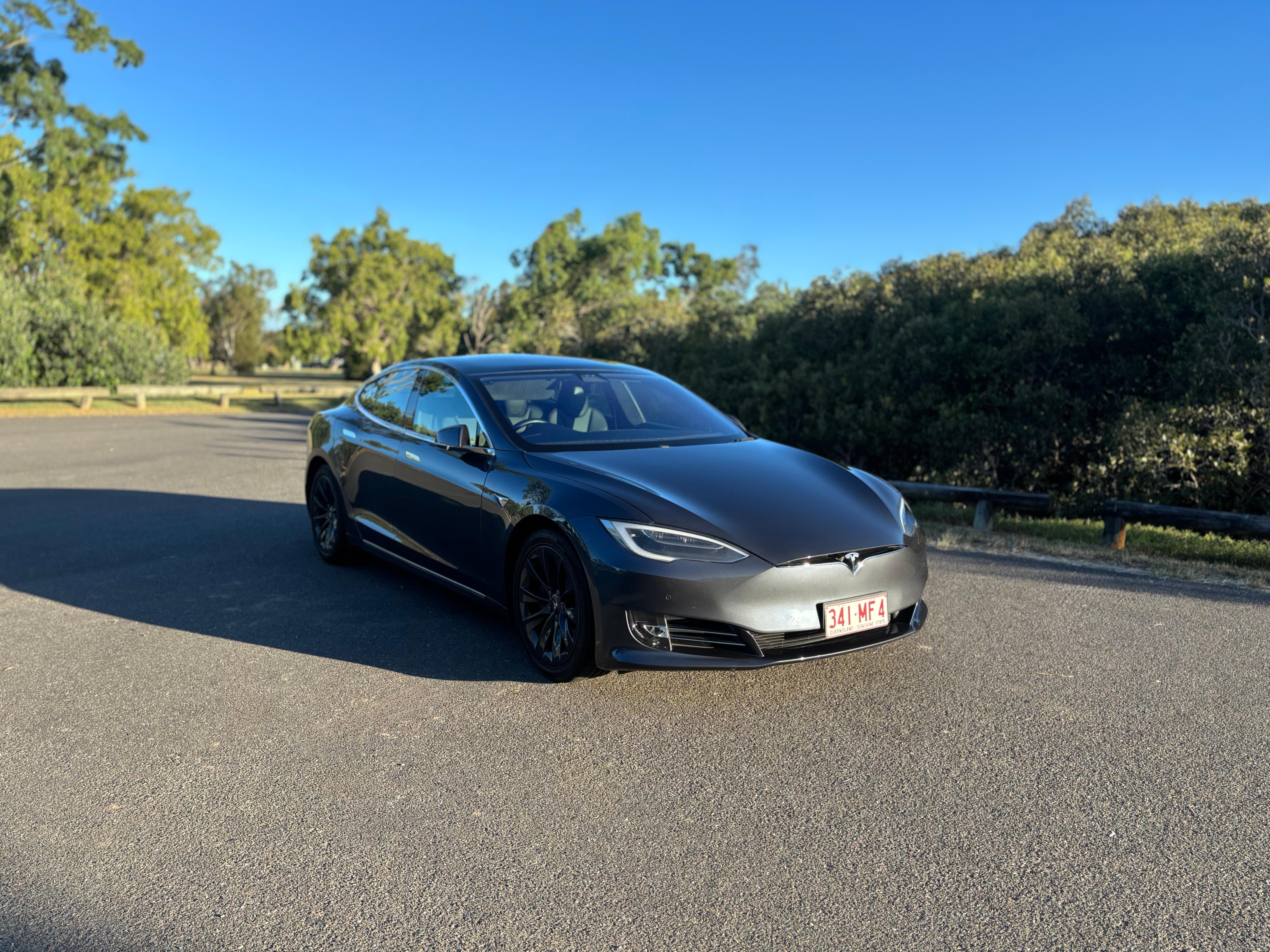 Tesla MODEL S 2018 in Northgate