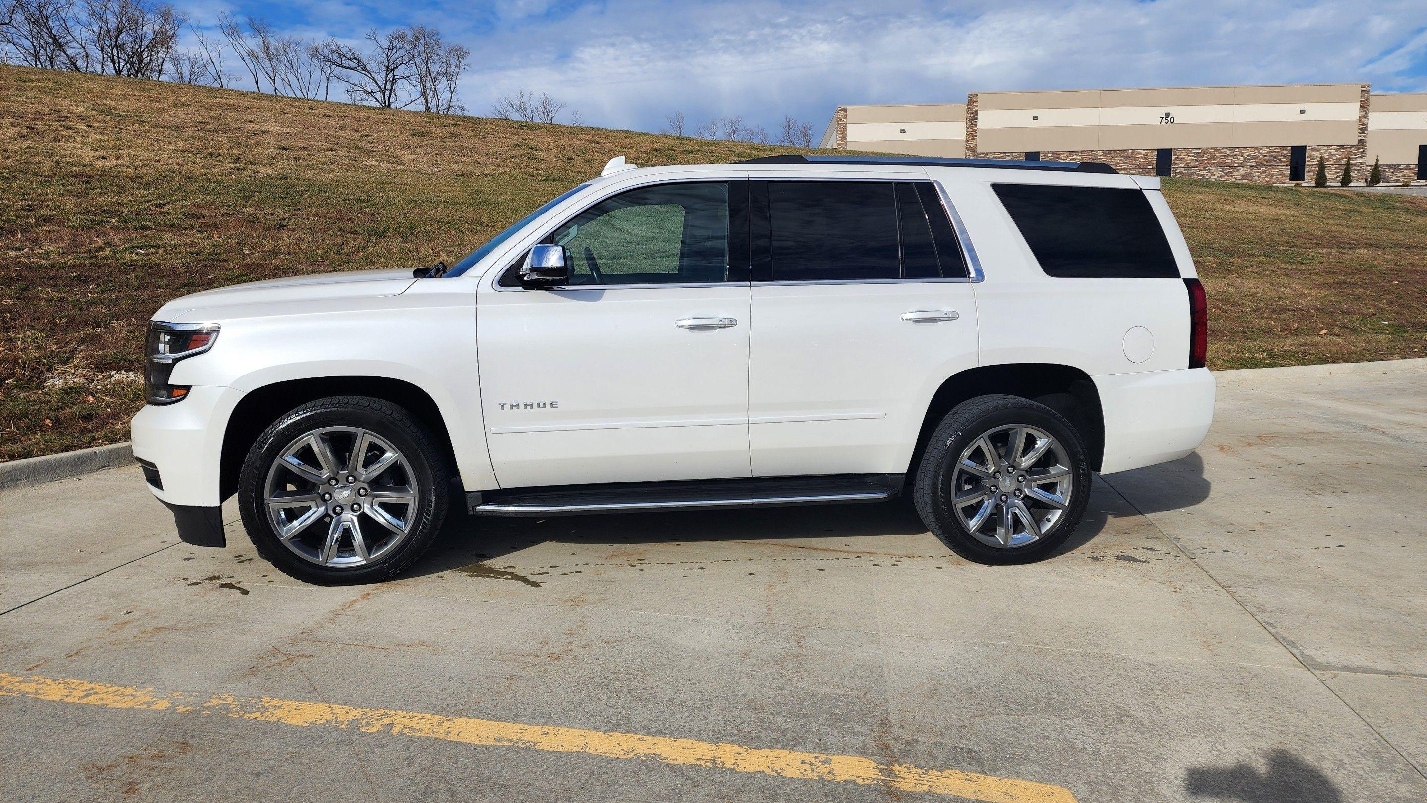 Chevrolet Tahoe 2017 in 
