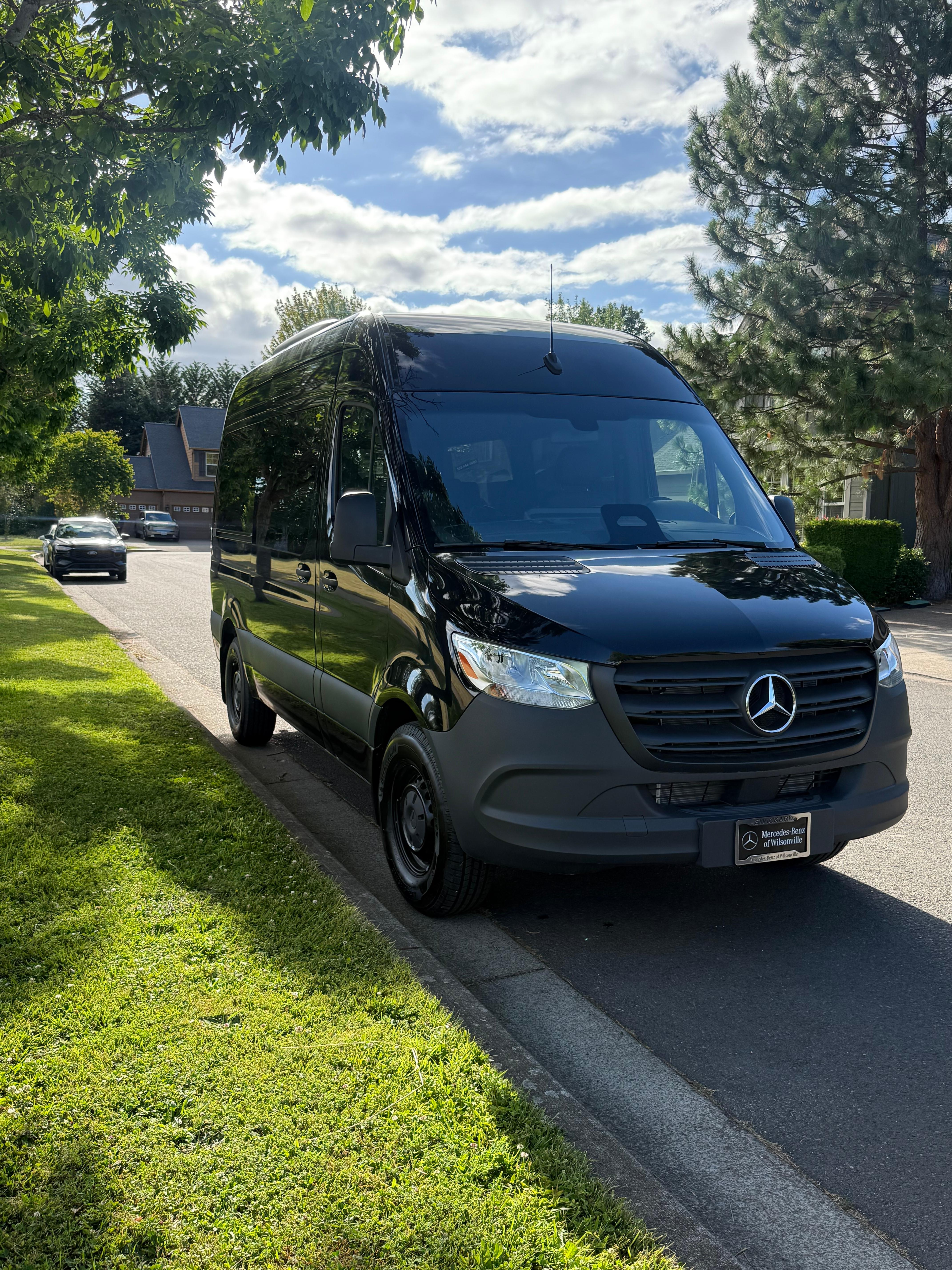 Mercedes-Benz Sprinter 2025 in Eugene, OR