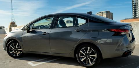 Nissan Versa 2021