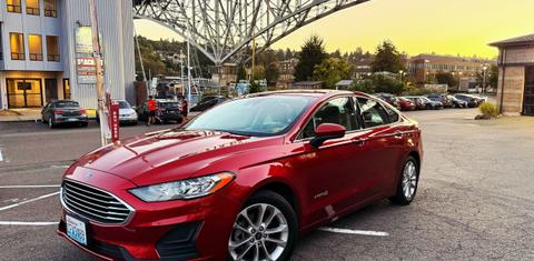 Ford Fusion Hybrid 2019