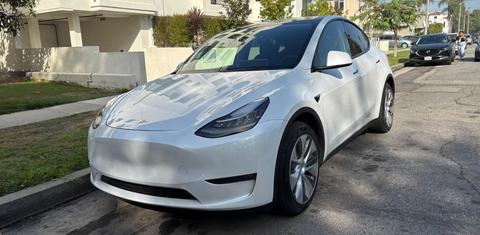 Tesla Model Y 2023