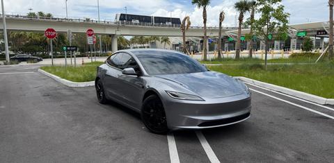 Tesla Model 3 2025