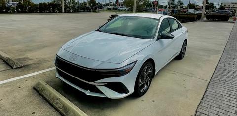 Hyundai Elantra 2025