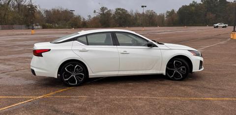 Nissan Altima 2025