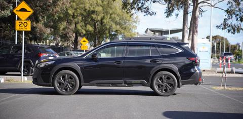Subaru OUTBACK 2021