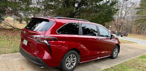 Toyota Sienna 2025