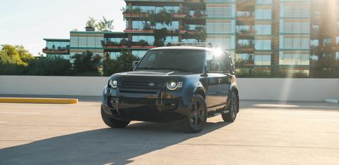Land Rover Defender 2024