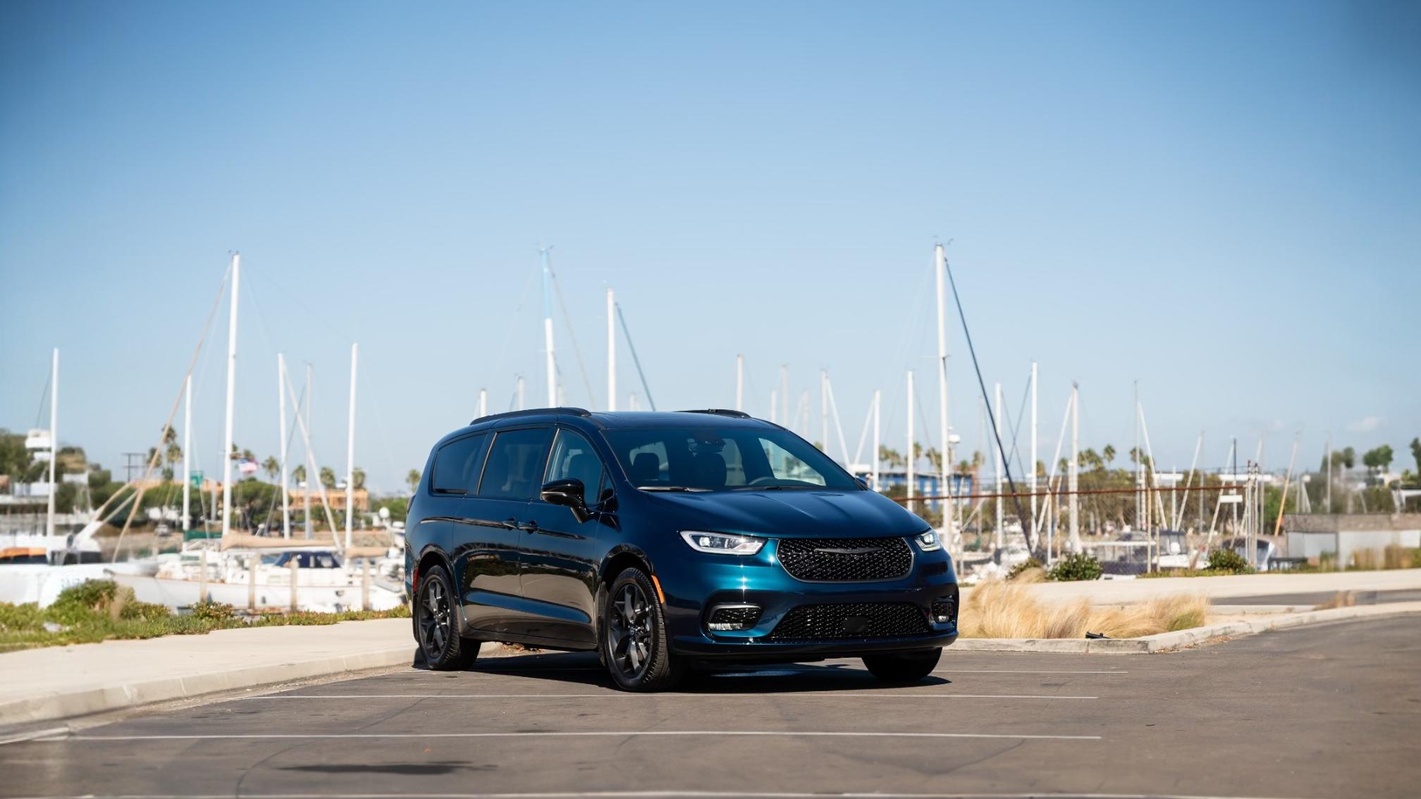 Chrysler Pacifica 2025 in San Diego, CA