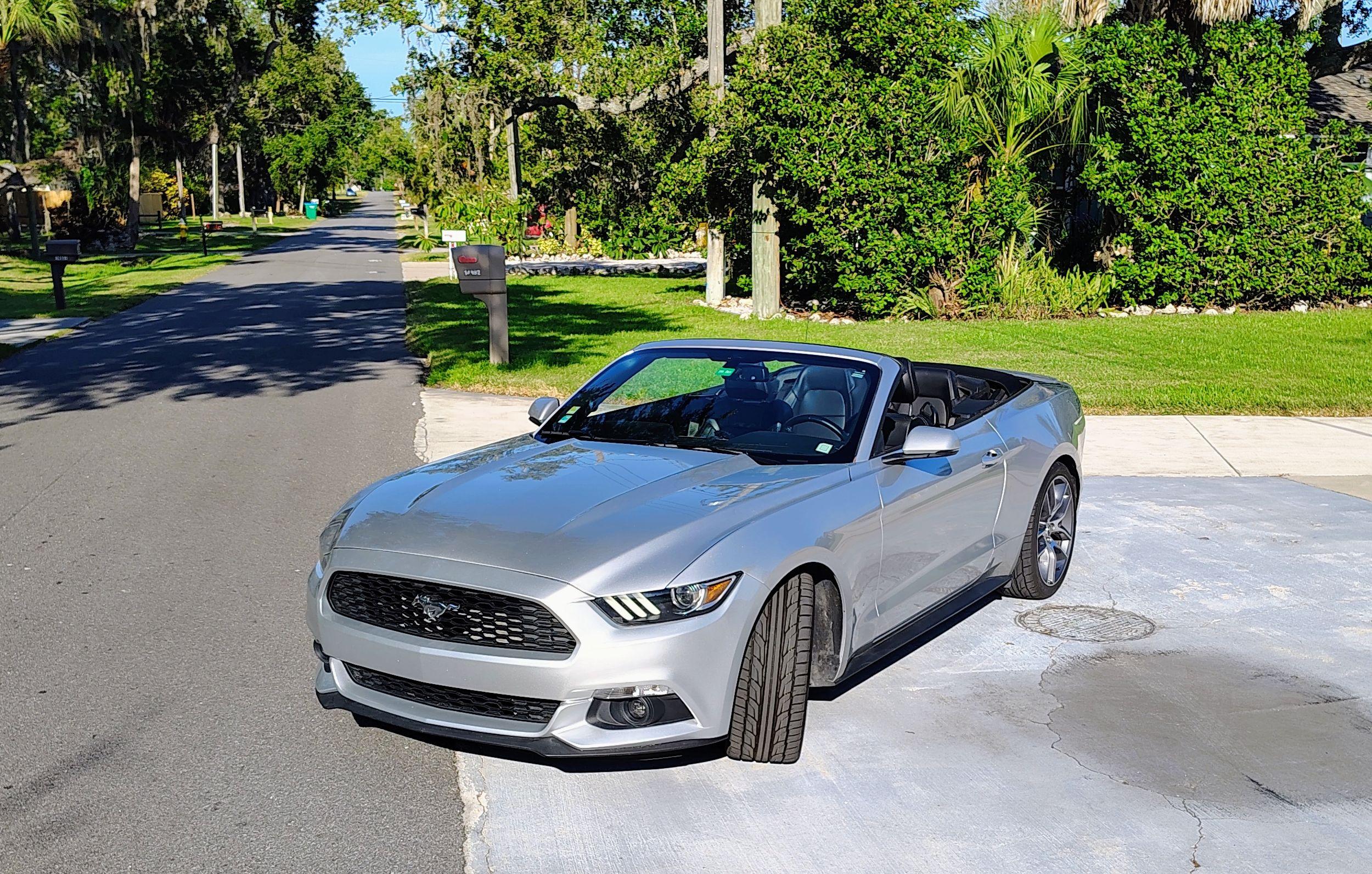 Ford Mustang 2015 in Largo, FL