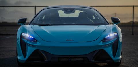 McLaren Artura 2023