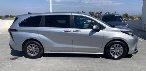 Toyota Sienna 2025