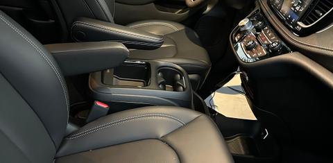 Chrysler Pacifica 2023