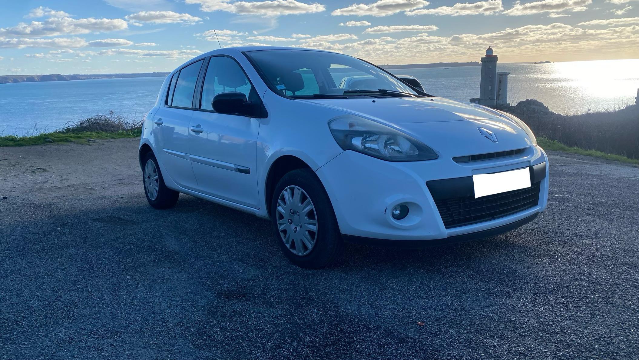 Renault CLIO III 2012 à Quimper