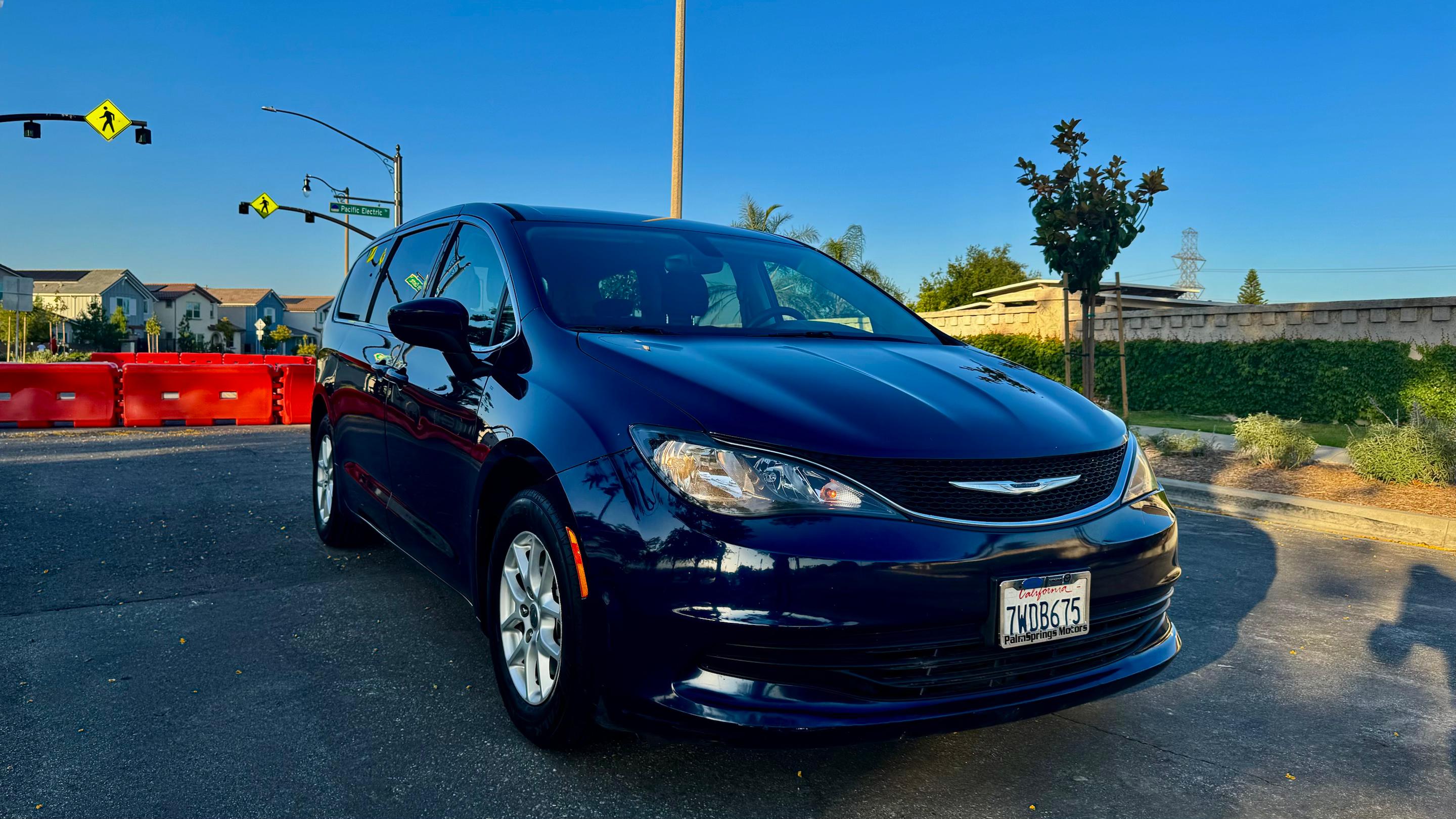 Chrysler Pacifica 2017 in 