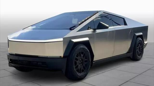 Tesla Cybertruck 2024 rental in Prospect Heights, IL by Eric S. | Turo