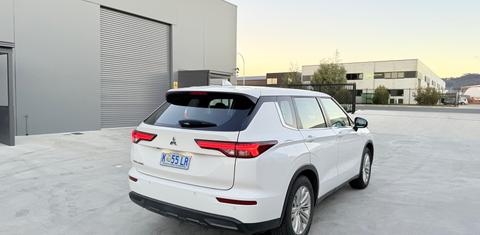 Mitsubishi OUTLANDER 2022