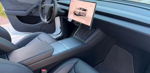 Tesla Model Y 2026
