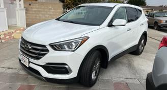 Hyundai Santa Fe Sport 2018 — Options de location de fourgonnettes à Irvine, CA