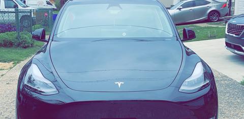 Tesla Model Y 2024