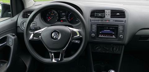 Volkswagen POLO 2016