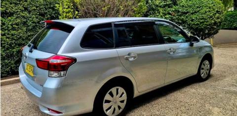 Toyota Fielder Hybrid 2015