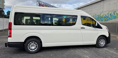 Toyota HIACE 2022