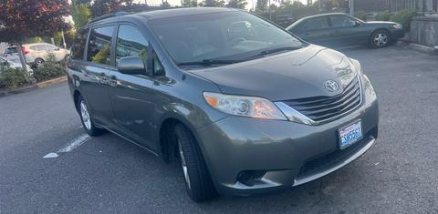 Toyota Sienna 2013