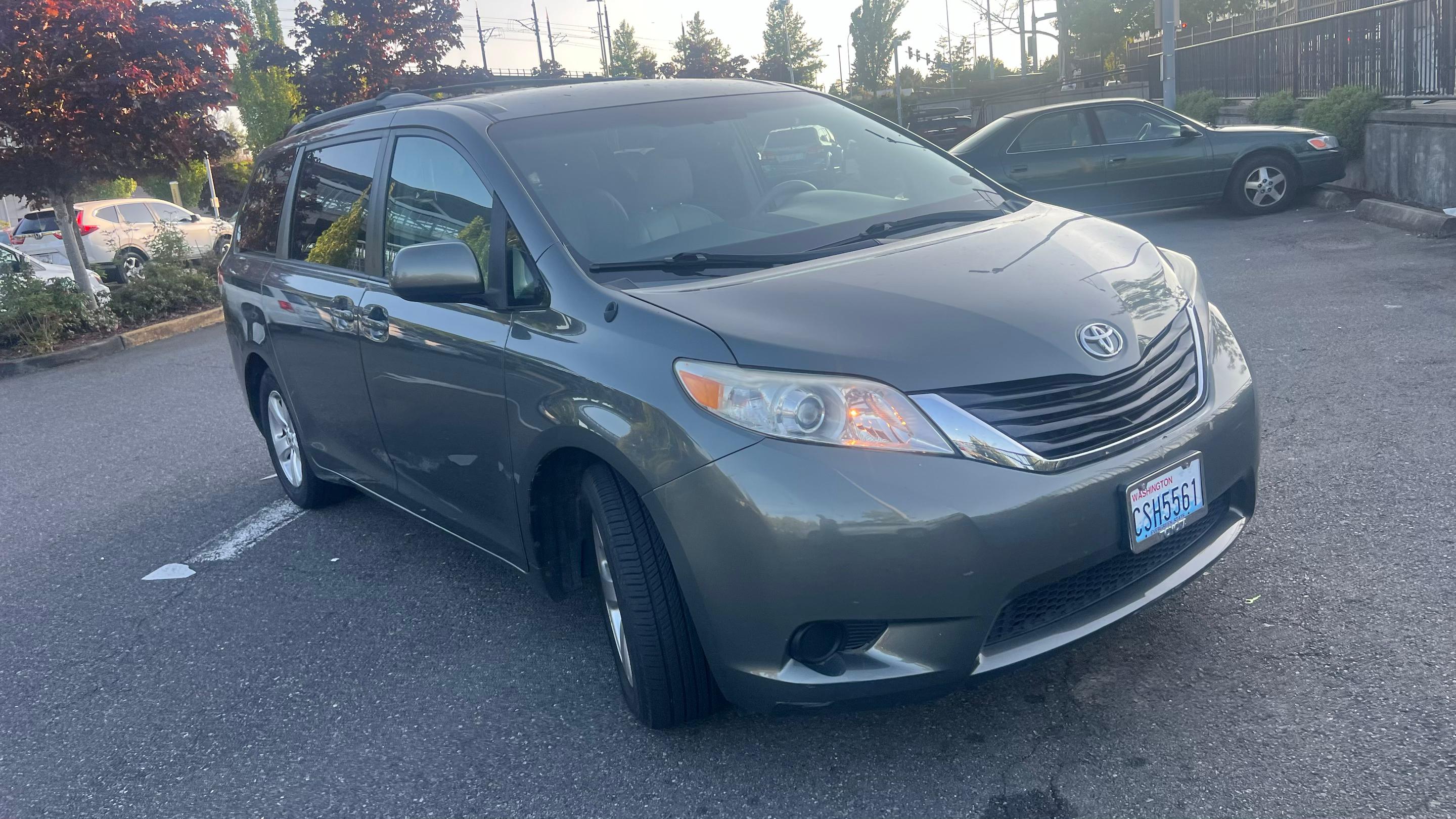 Toyota Sienna 2013 in Tukwila, WA