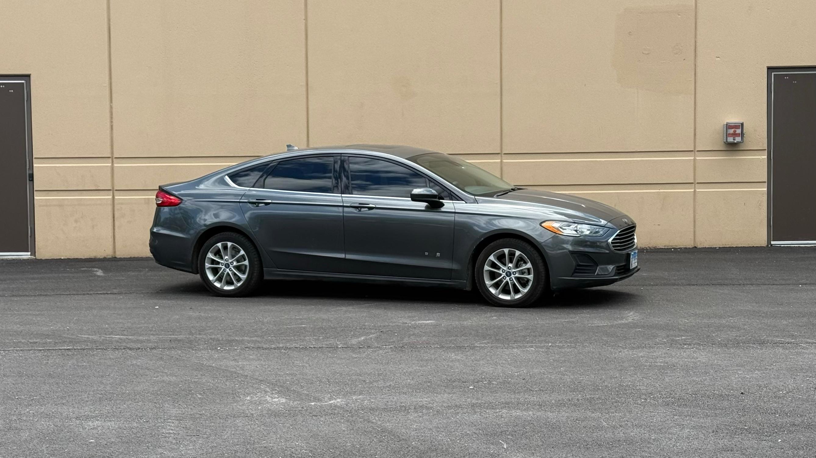 Ford Fusion Hybrid 2019 in 