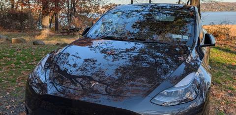 Tesla Model Y 2025