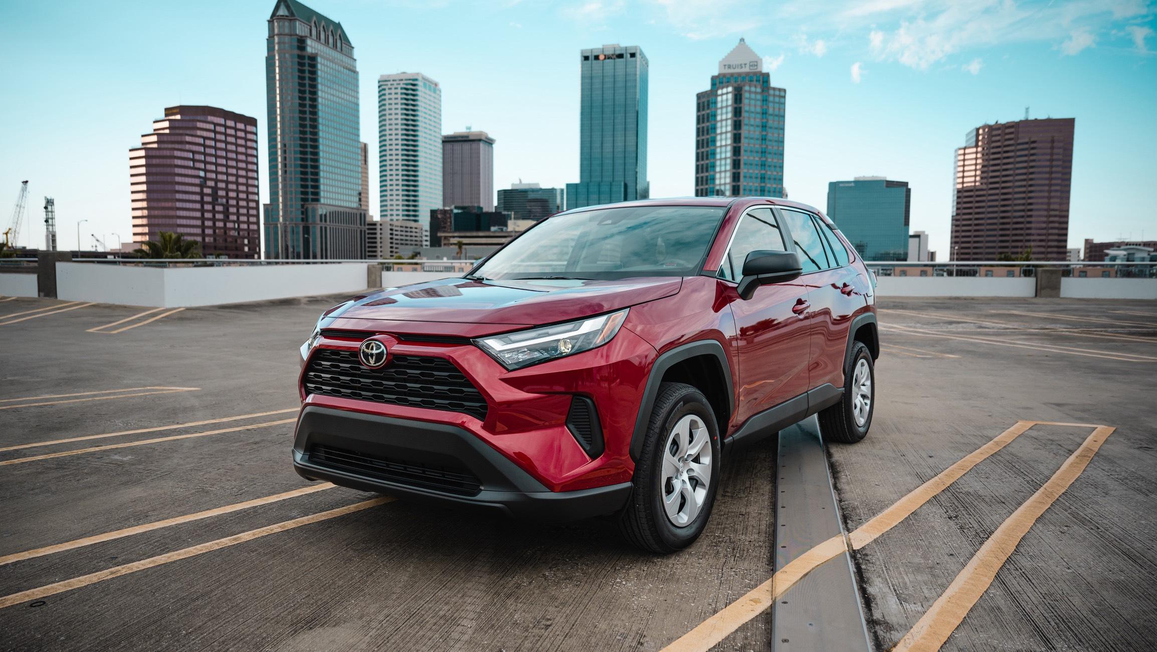 Toyota RAV4 2024 in Tampa, FL