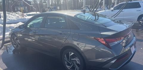 Hyundai Elantra 2025