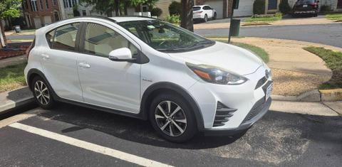 Toyota Prius c 2019
