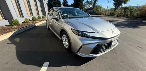 Toyota Camry Hybrid 2026
