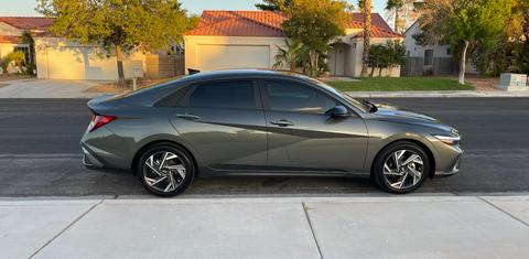 Hyundai Elantra 2025