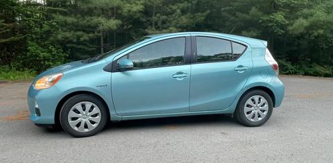 Toyota Prius c 2013
