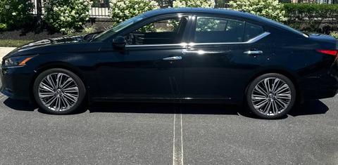 Nissan Altima 2024