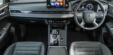 Mitsubishi OUTLANDER 2022