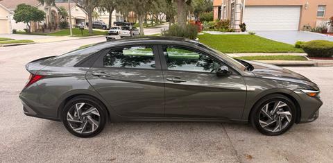 Hyundai Elantra 2025