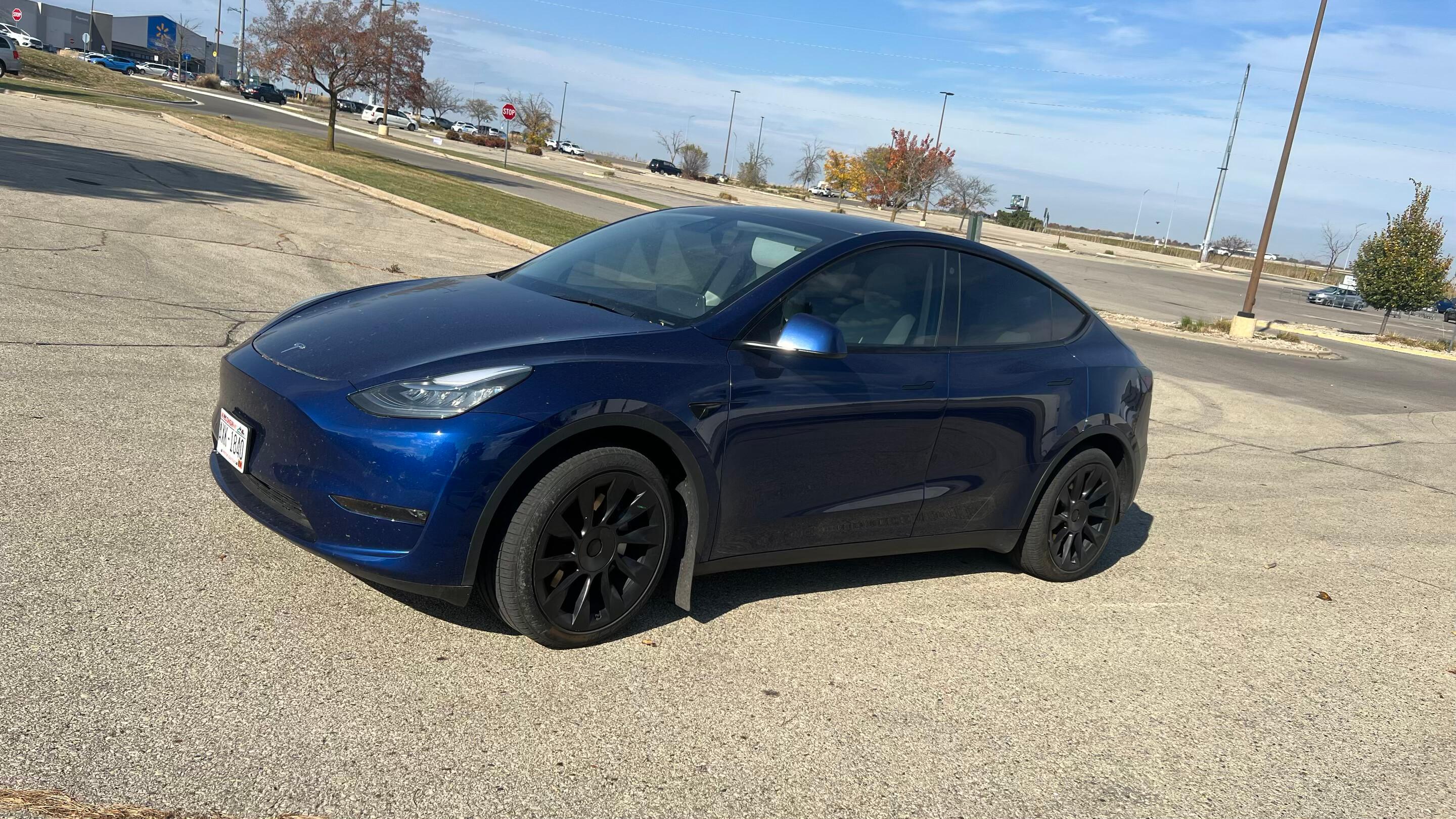 Tesla Model Y 2021 in Madison, WI
